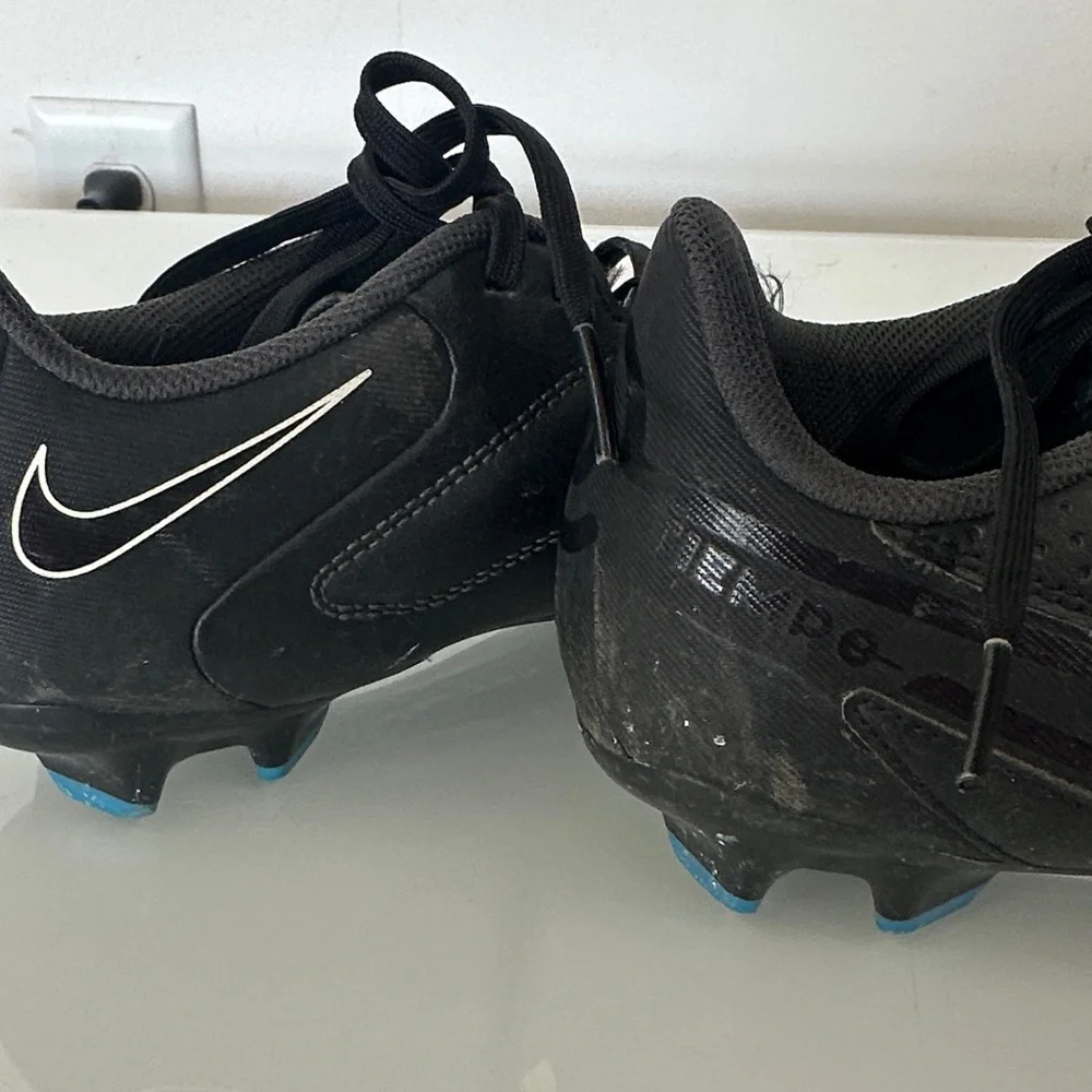 Nike durable black